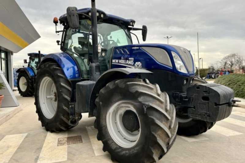 OmecoHub - Immagine NEW HOLLAND T7.225